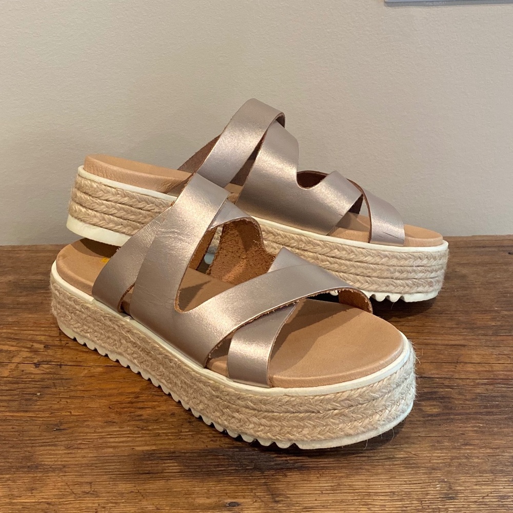 WALKME Rose Gold Platform Sandal